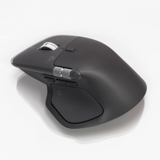 Logitech позивається через повернення митних зборів клієнтам 1