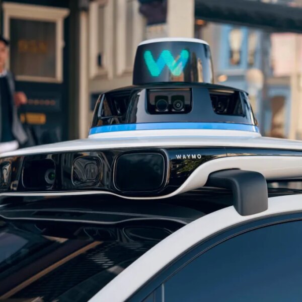 Waymo відкриває сервіс роботаксі в Далласі для всіх охочих