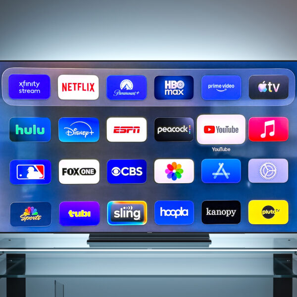 Новинки серпня: 25 серіалів та фільмів на Prime Video, Paramount+, HBO Max та інших платформах