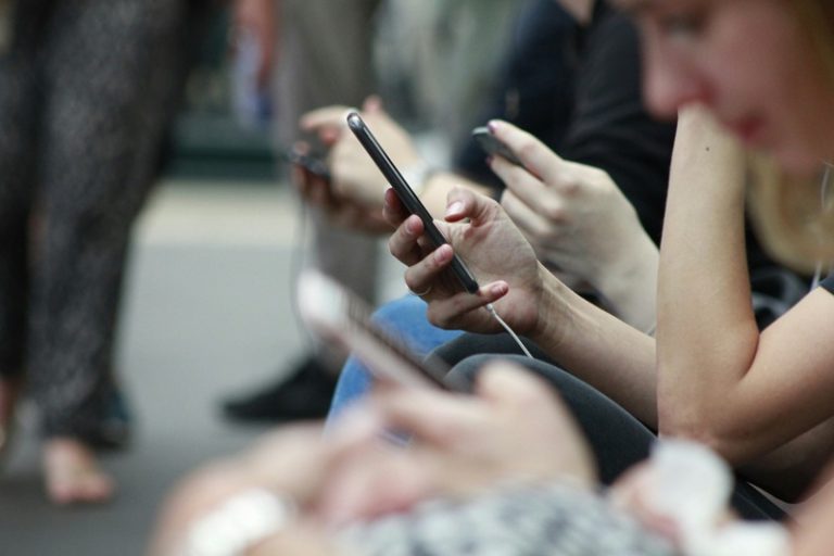 Жителів Камчатки на кілька днів залишать без інтернету 35