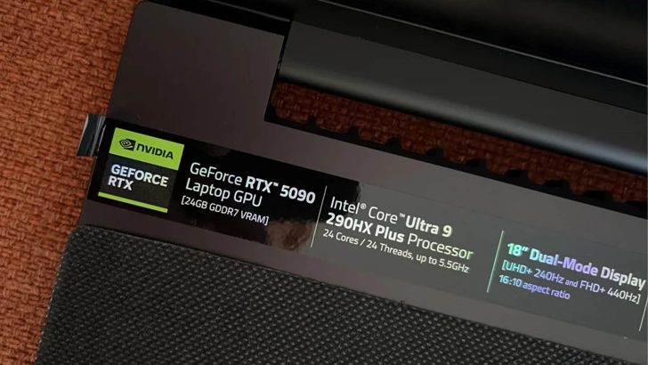 Razer Blade 18 з RTX 5090 помилково продається за $2900 з подвійним сховищем 1 Razer Blade 18 з RTX 5090 помилково продається за $2900 з подвійним сховищем 1