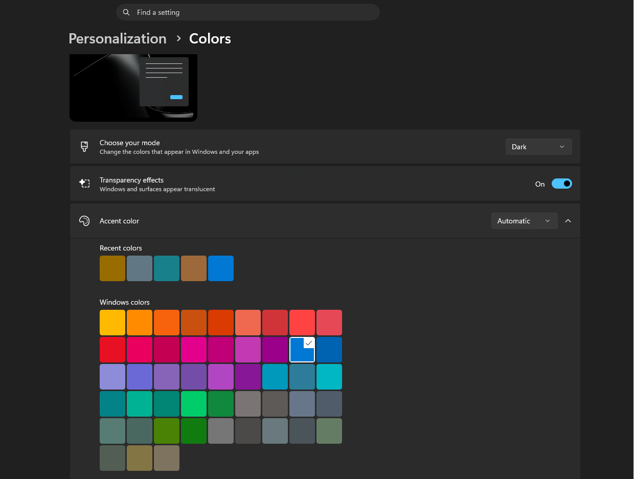Windows 11 automatically choosing a Blue accent color for a dark grey background