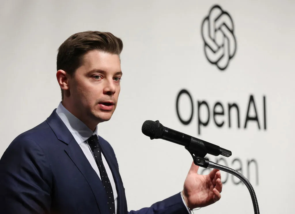 Операційний директор OpenAI Бренд Лайткап іде запускати новий проєкт 1