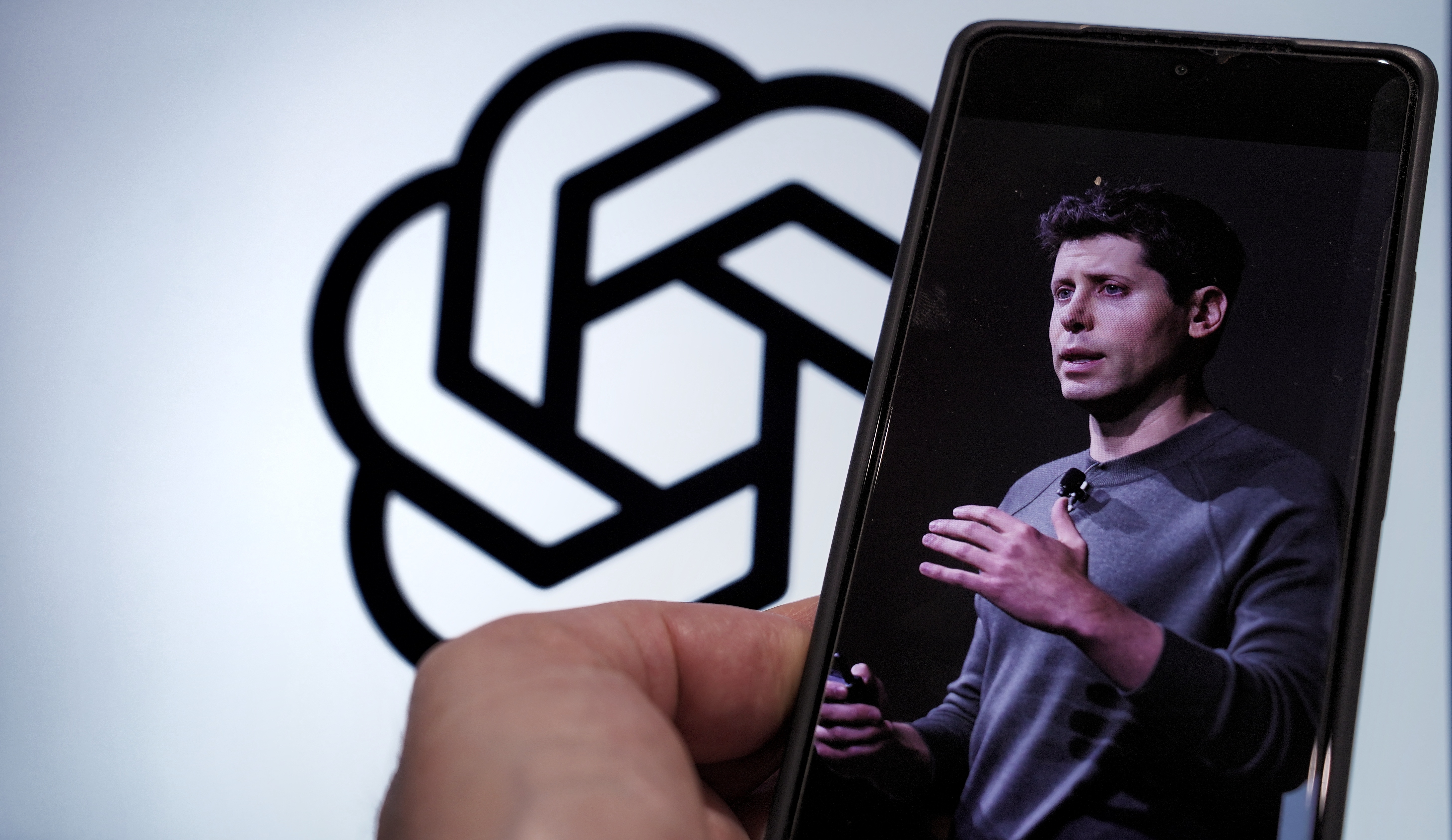 OpenAI припиняє підтримку Cursor: 3 варіанти для розробників 2