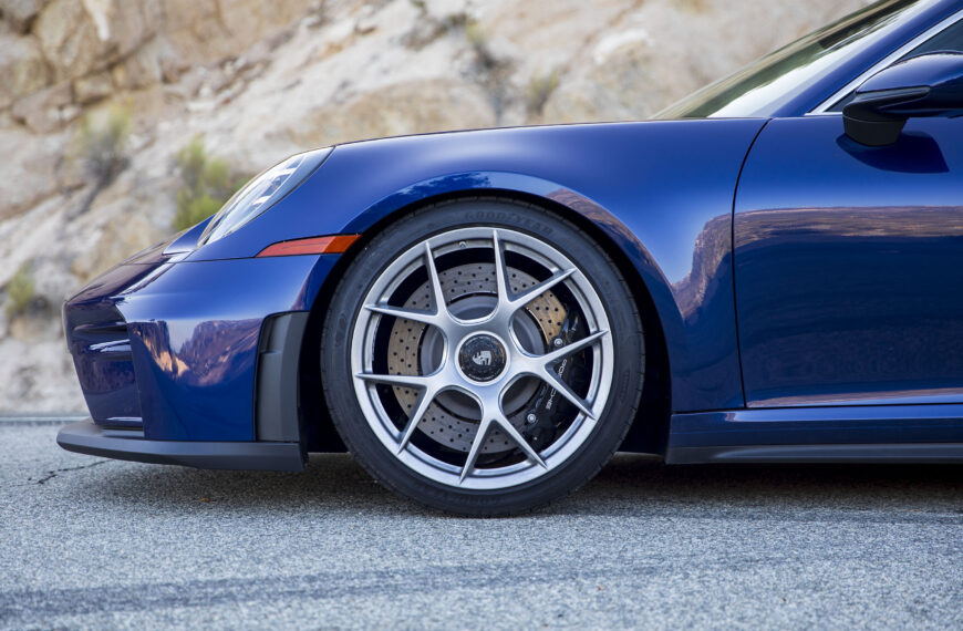 Головна 19 Porsche 911 GT3 Touring: потужність, що перевершує очікування