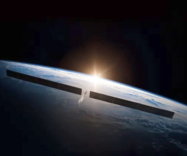 Акції SpaceX різко пішли вниз: інвесторів налякали безпрецедентні витрати на ШІ