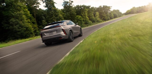GM розслідують через сотні скарг на автівки 1