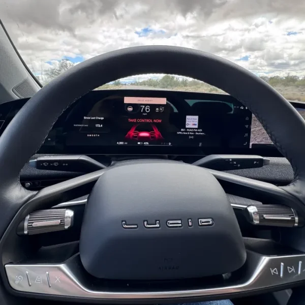 Lucid Motors знову відкладає вихід доступного електромобіля. Що далі?