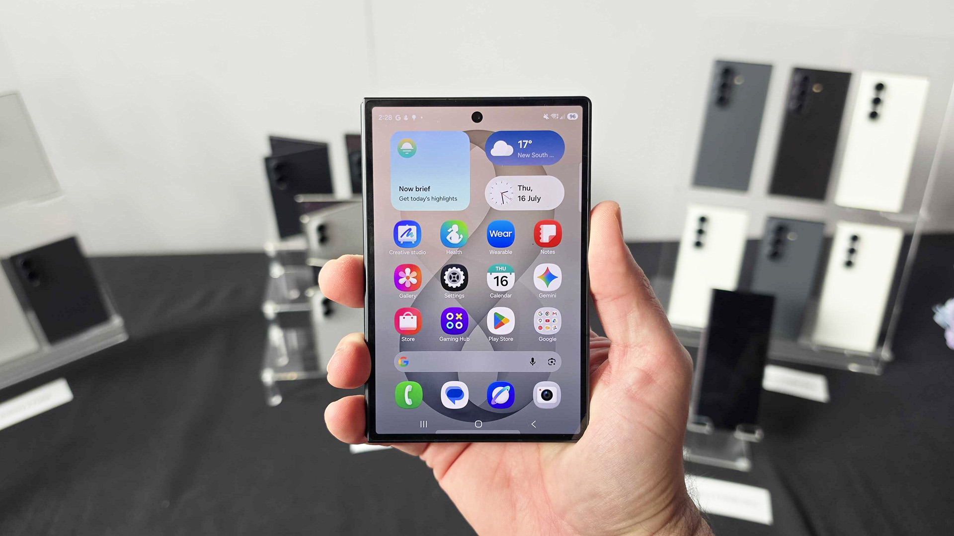 Samsung, Motorola, Honor: битва складаних смартфонів, хто переміг 8