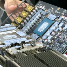 ASUS просить $5090 за RTX 5090, анулювавши замовлення клієнта, який вже заплатив $4607 7