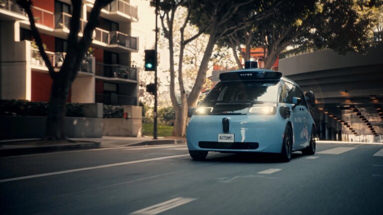 Waymo відкрила доступ до нового поколения безпілотних таксі у трьох містах 58