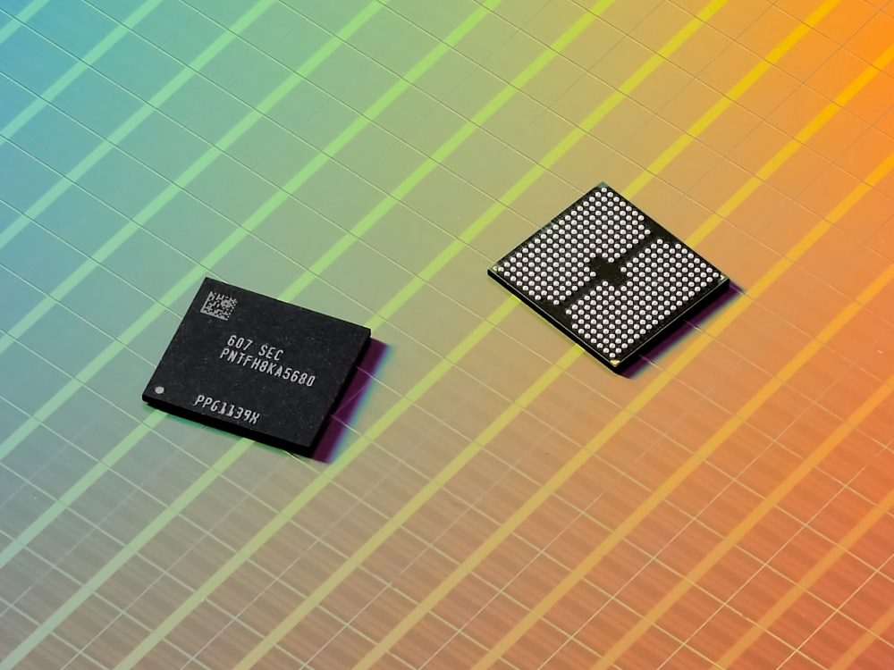 Samsung долає "стіну" пам'яті та сховища: 400+ шарів V10 BV-NAND та zHBM, що розміщує HBM безпосередньо на ШІ-чіпах 7 Samsung долає "стіну" пам'яті та сховища: 400+ шарів V10 BV-NAND та zHBM, що розміщує HBM безпосередньо на ШІ-чіпах 7