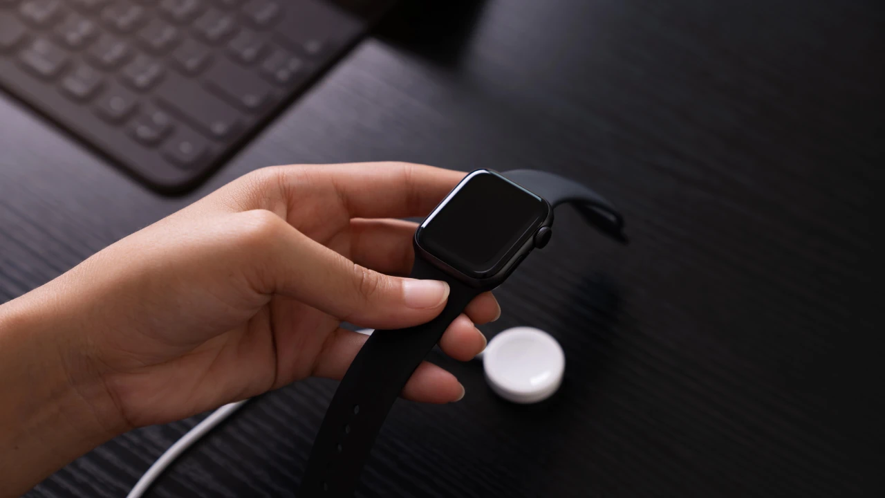 Apple Watch без екрана, ПриватПідписка та новини ШІ 2