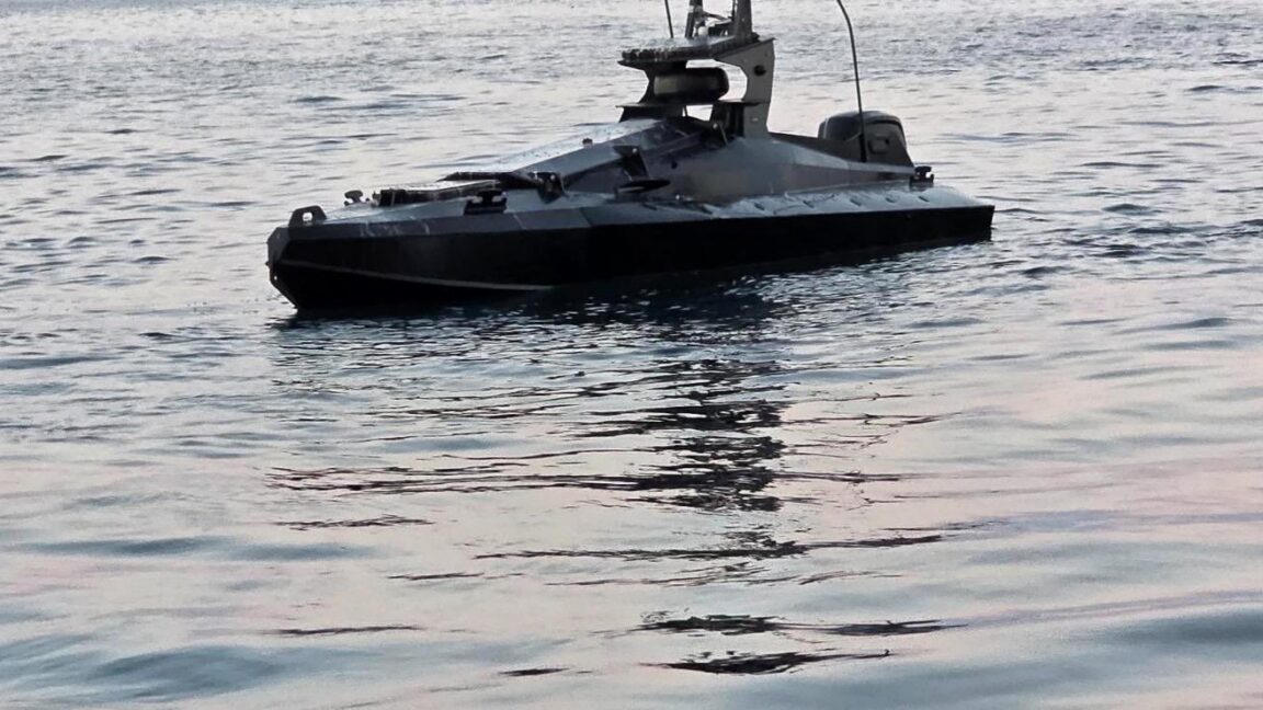 Українські винищувачі знищили російський морський дрон біля газової платформи в Європі 2