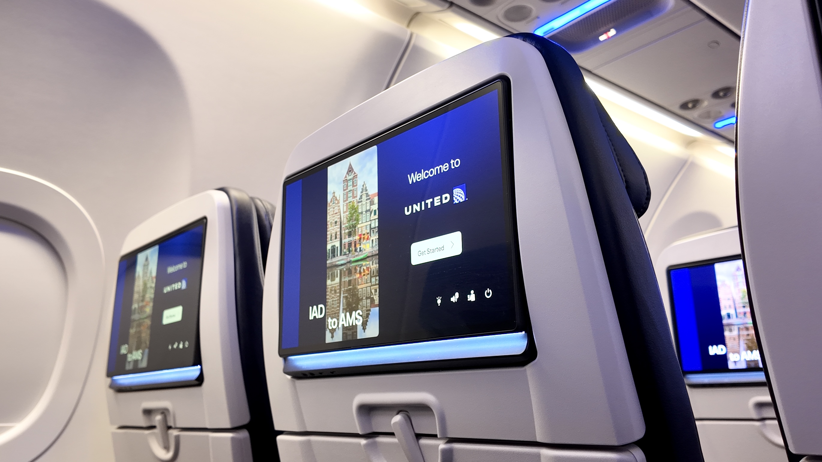 United A321XLR з OLED-дисплеями 4K тепер у кожному кріслі 2