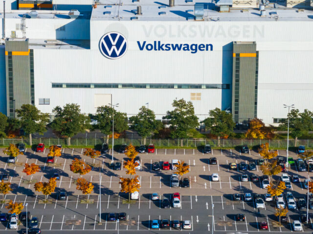 VW може зупинити чотири заводи для адаптації до майбутнього 10