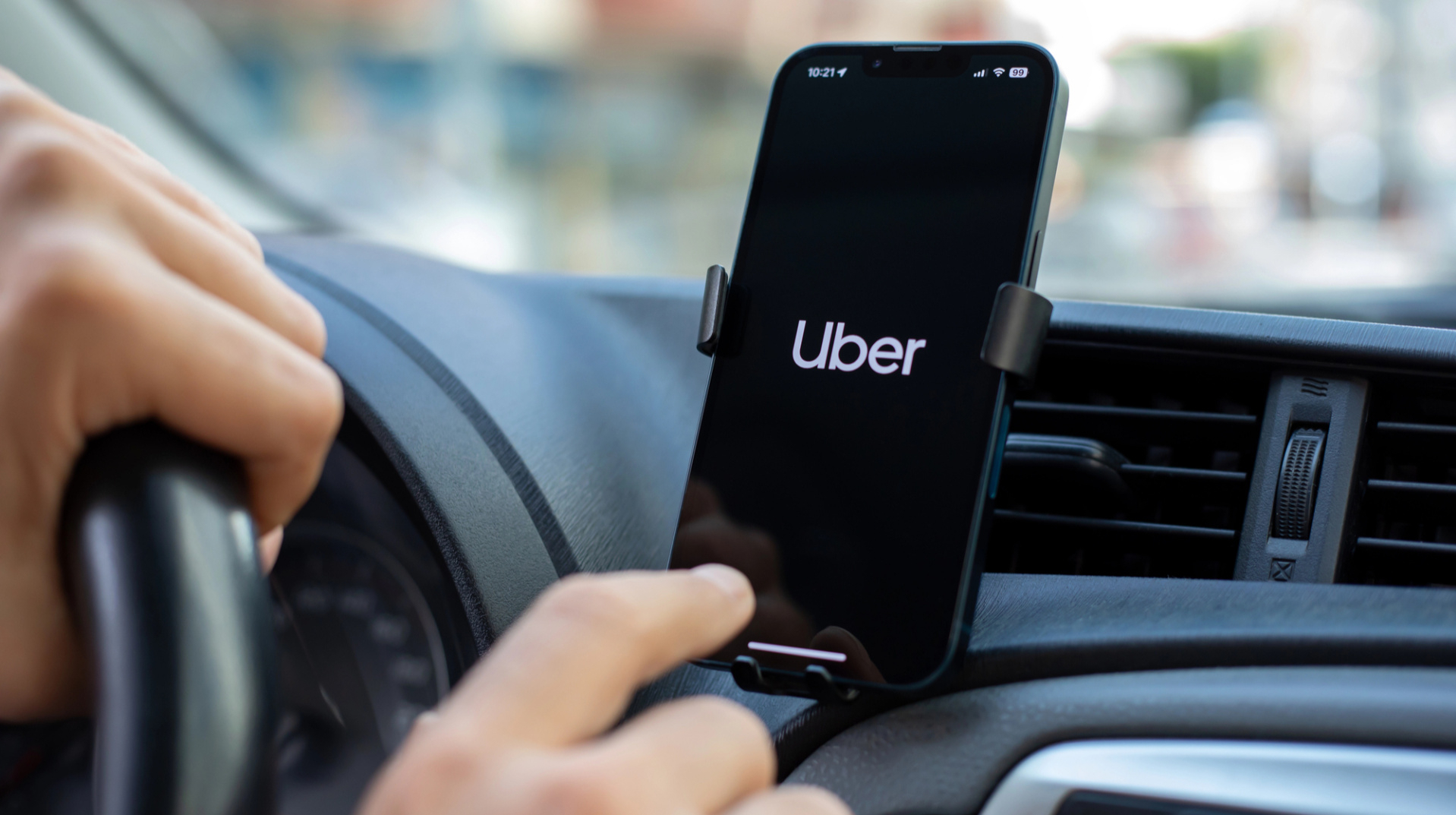 Uber дозволив батькам стежити за дітьми через камеру водія 1