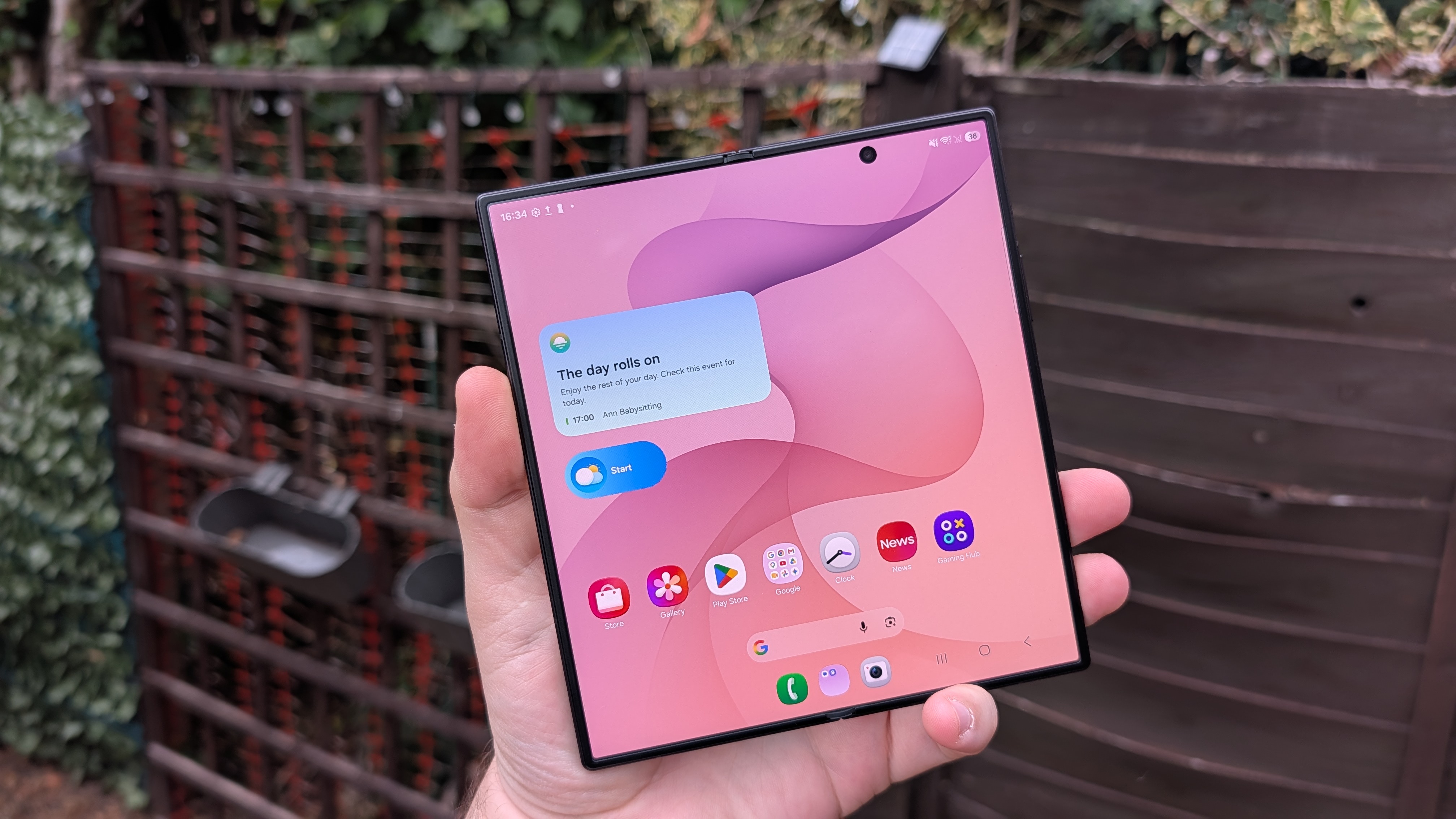 Місяць із бюджетним смартфоном за $330: як дисплей ніби з паперу змінив моє бачення доступних телефонів 12