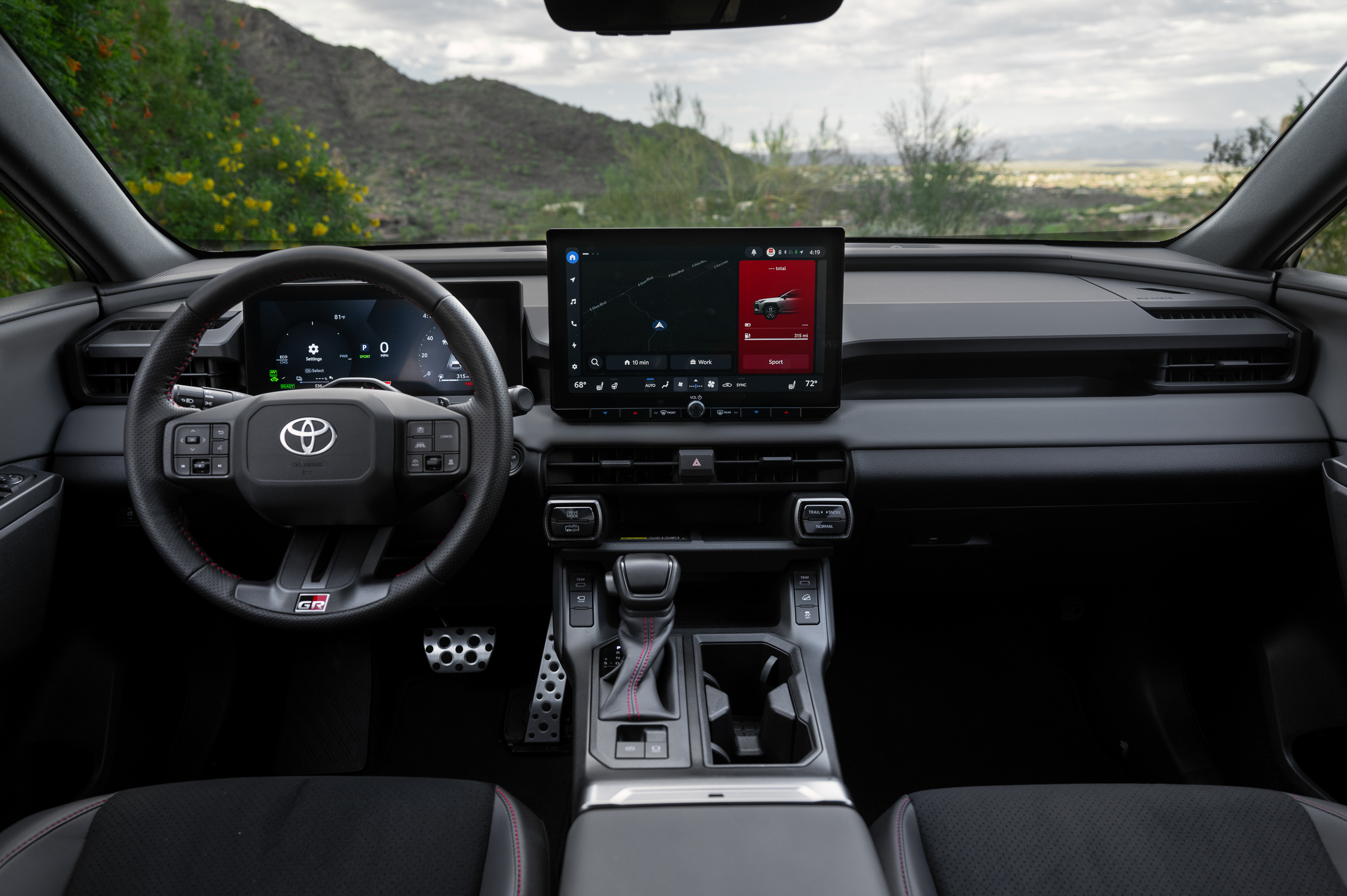 Toyota RAV4 plug-in 2026: велика батарея робить повсякденні поїздки повністю електричними 9