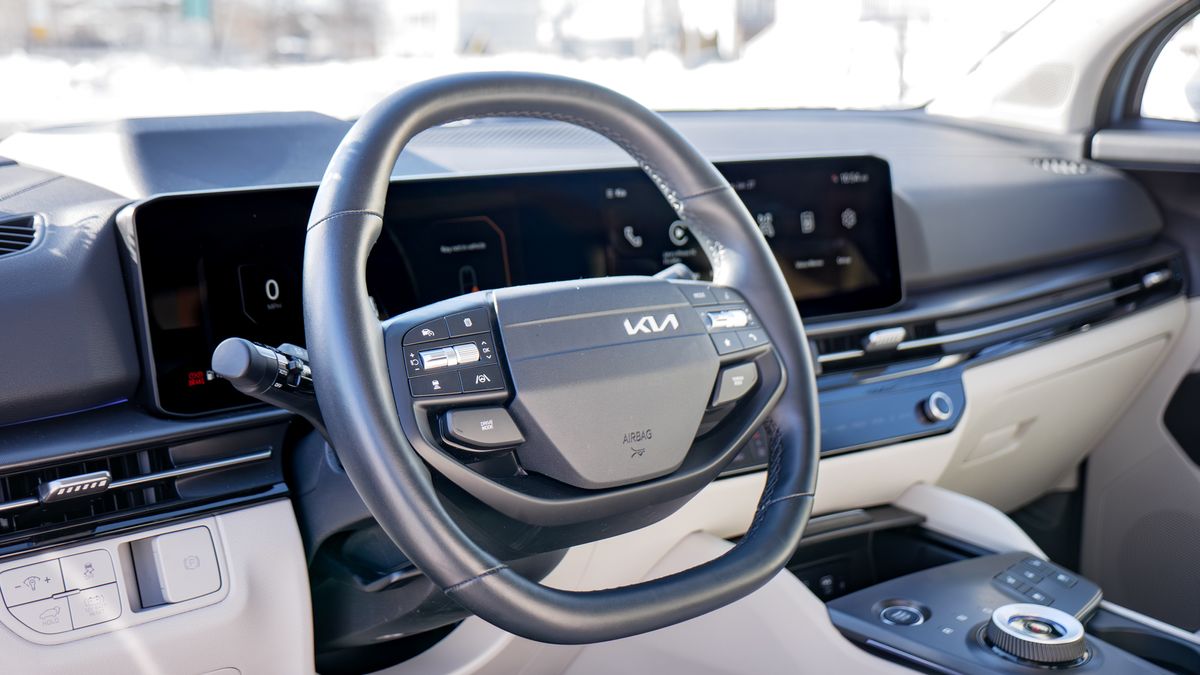Jeep Cherokee проти Kia Sportage Hybrid: який кросовер за $40 тисяч кращий 18 Jeep Cherokee проти Kia Sportage Hybrid: який кросовер за $40 тисяч кращий 18