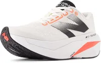 Біжи вигідно: Hoka, Brooks та Asics до 50% дешевше 4