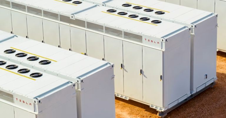 SpaceX витратила $329 млн на гігантські батареї Tesla Megapack цього року 17 SpaceX витратила $329 млн на гігантські батареї Tesla Megapack цього року 11