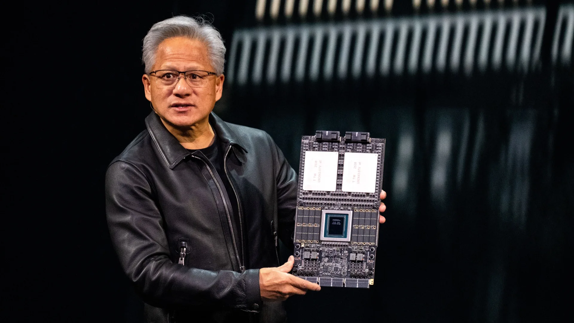 Вартість пам'яті для NVIDIA Vera Rubin удвічі перевищила Grace Blackwell, DRAM подорожчала в 2,5 рази за одне покоління, а один стік містить пам'яті, як 4500 смартфонів 2 Вартість пам'яті для NVIDIA Vera Rubin удвічі перевищила Grace Blackwell, DRAM подорожчала в 2,5 рази за одне покоління, а один стік містить пам'яті, як 4500 смартфонів 2