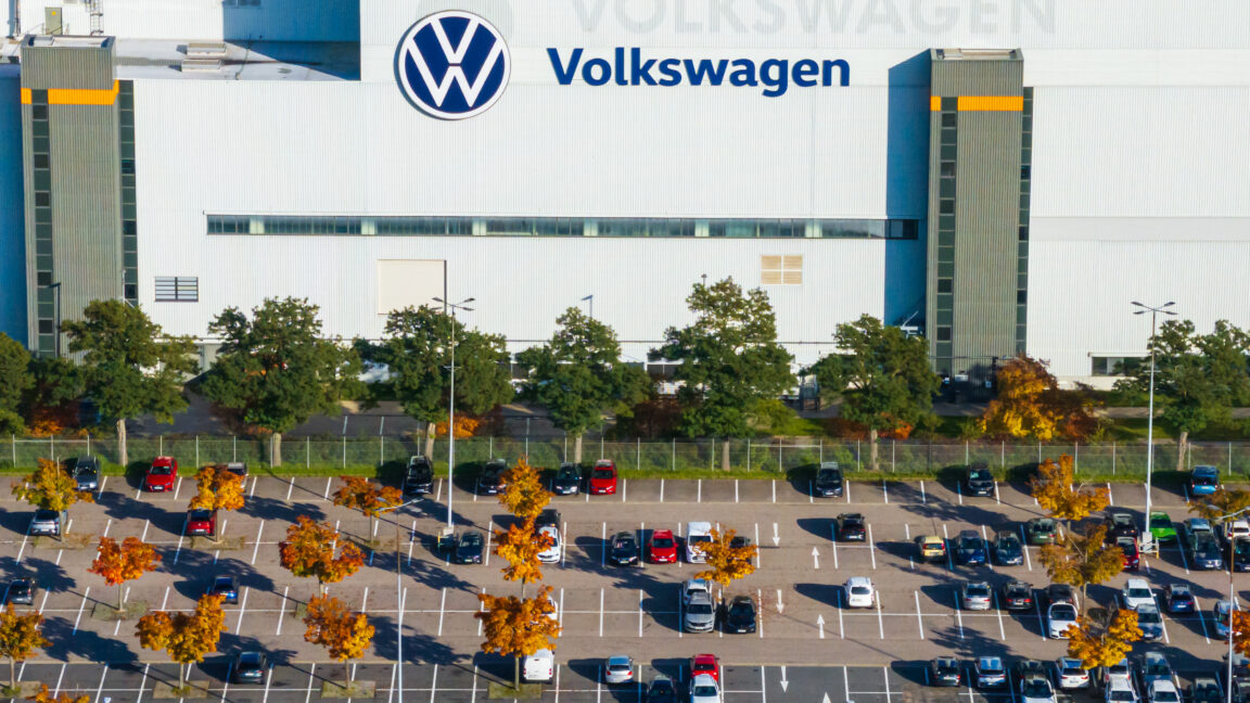 VW може зупинити чотири заводи для адаптації до майбутнього 2