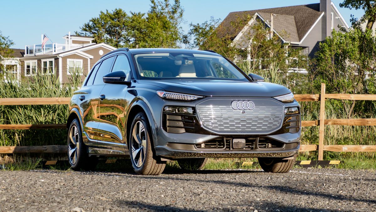 Audi Q6 e-tron проти BMW iX: яку розкішну електроніку обрати 2