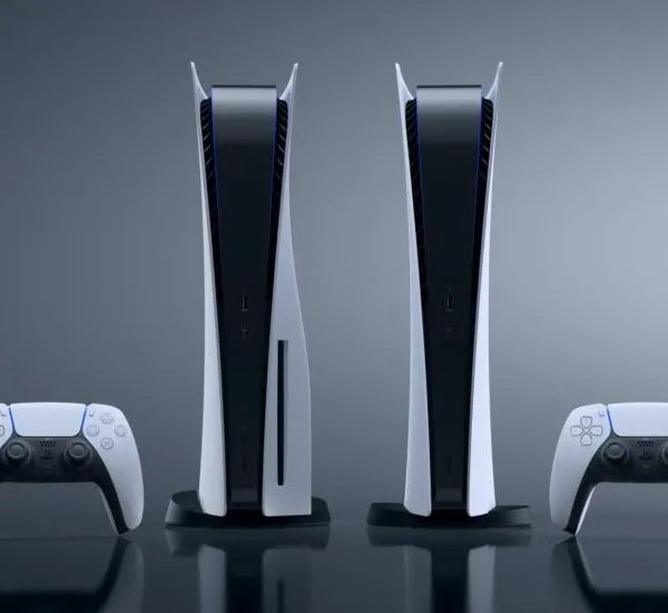 Sony почала клеймити PlayStation 5 наліпками з попередженням про відмову від дисків