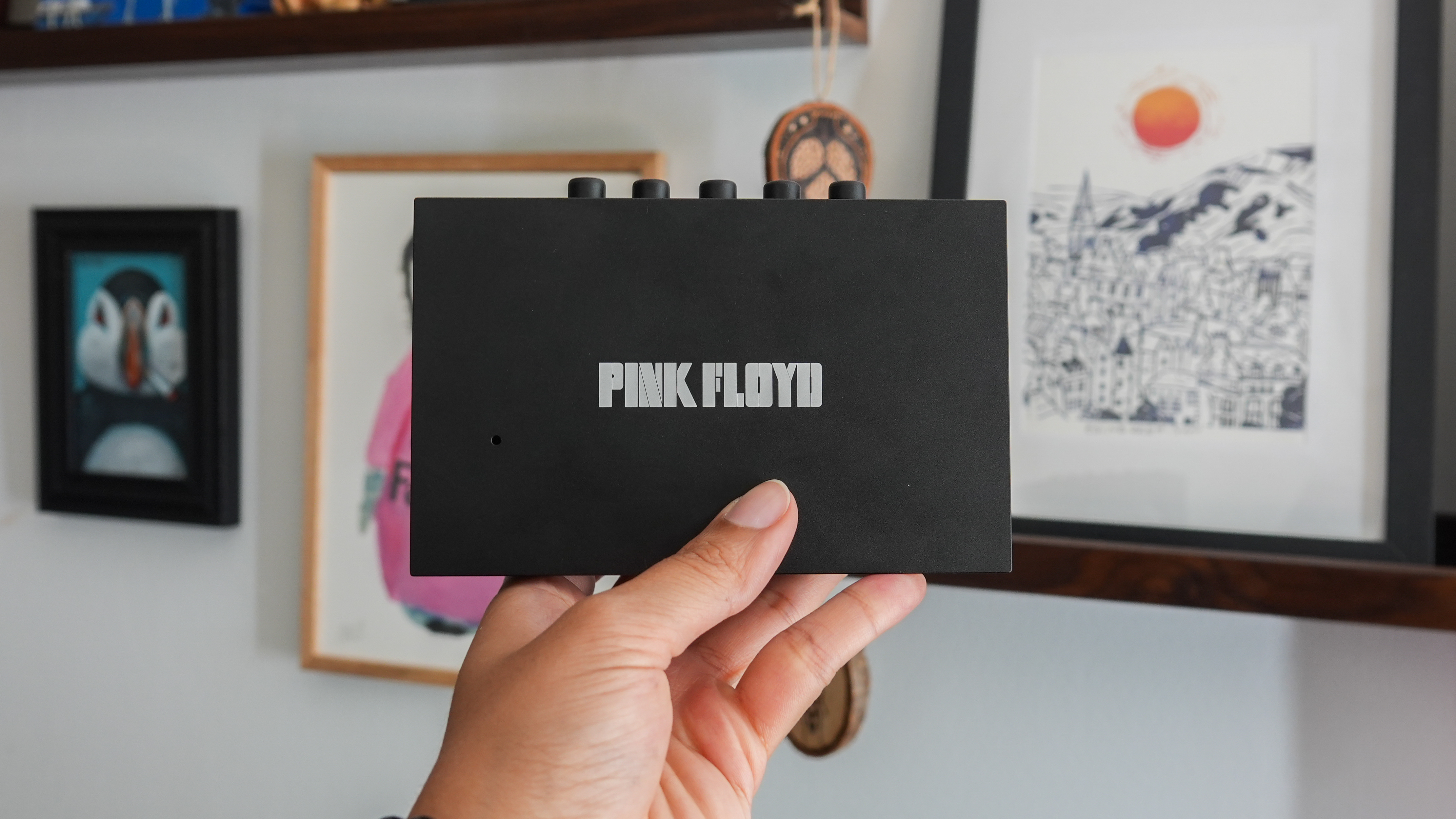 We Are Rewind перетворює плеєри на колекційні предмети з колаборацією Pink Floyd 6 We Are Rewind перетворює плеєри на колекційні предмети з колаборацією Pink Floyd 6