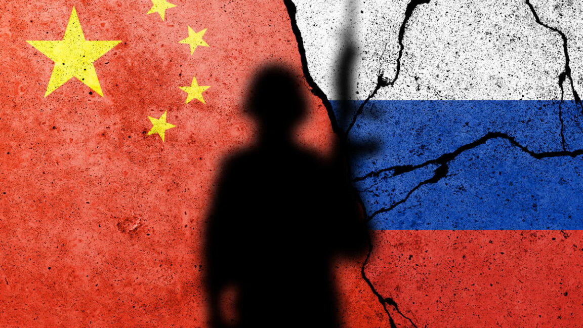 Додатки для американських військових містять китайський та російський код 2