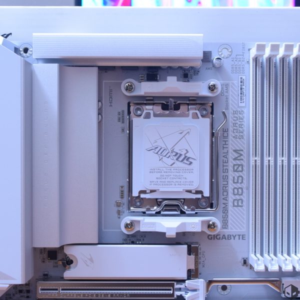 Огляд материнської плати Gigabyte B850M AORUS Stealth ICE: елегантність та міць у форматі mATX