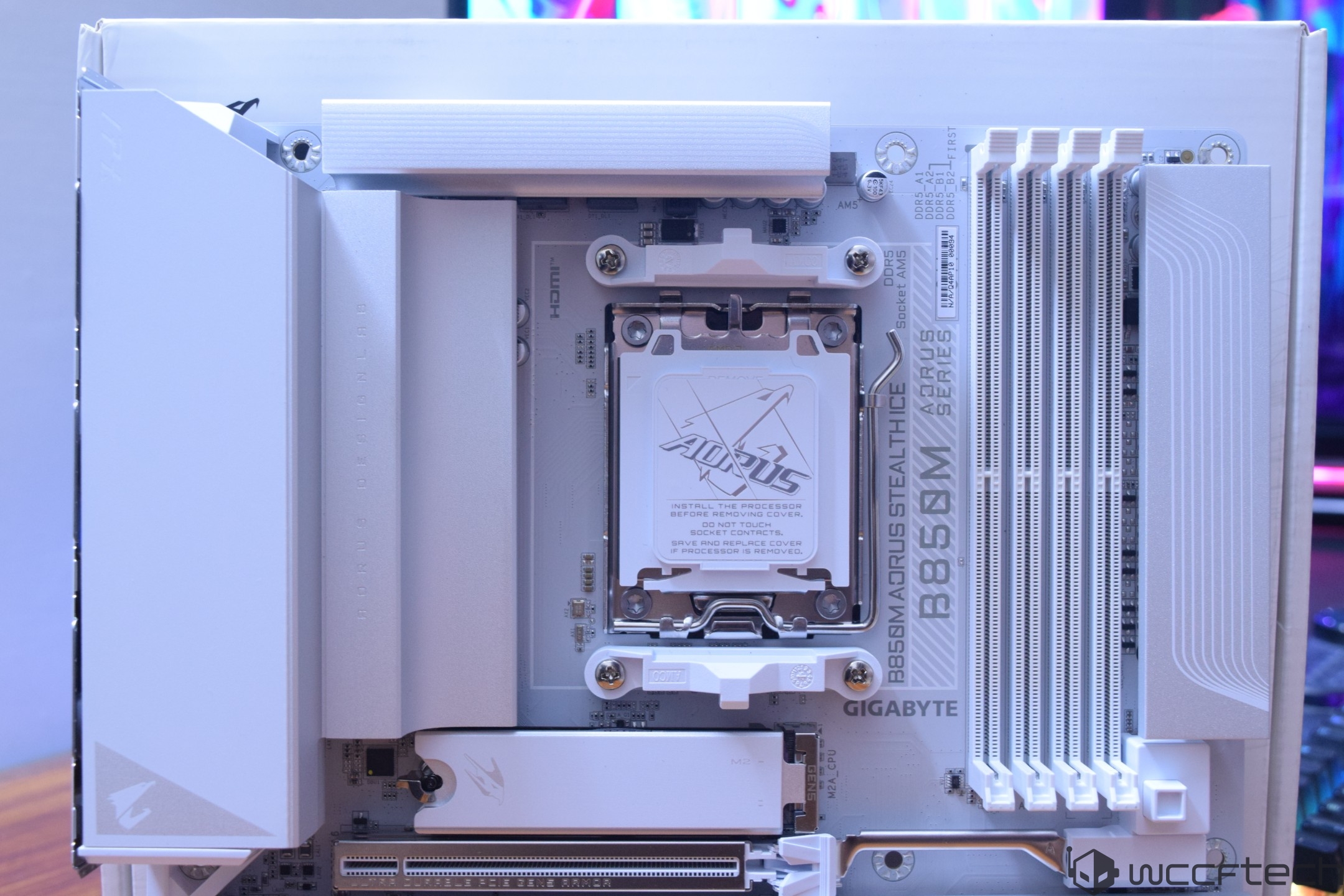 Огляд материнської плати Gigabyte B850M AORUS Stealth ICE: елегантність та міць у форматі mATX 1
