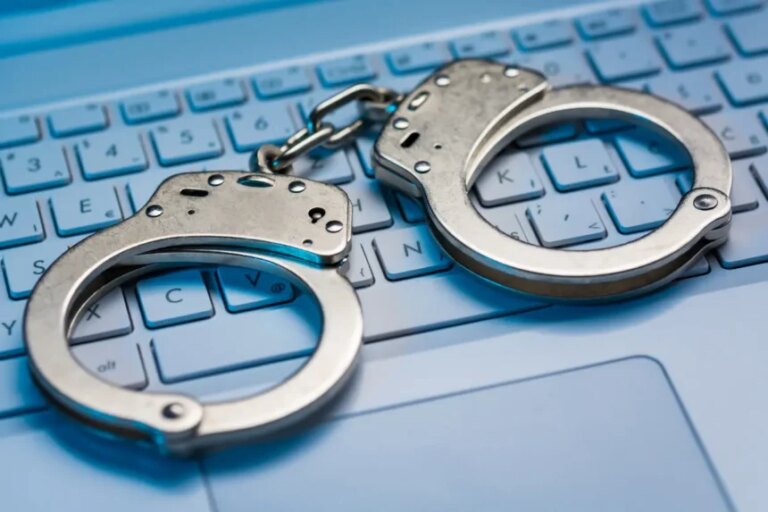 Скільки коштують ваші вкрадені дані на тіньовому ринку кіберзлочинності 30 Скільки коштують ваші вкрадені дані на тіньовому ринку кіберзлочинності 30