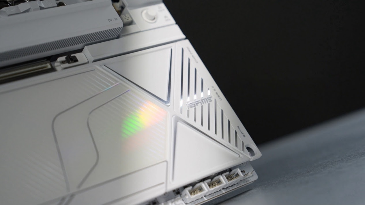 Colorful X870E VULCAN W OC: материнська плата, що подолала 9000 MT/s з пам'яттю CXMT DDR5 3 Colorful X870E VULCAN W OC: материнська плата, що подолала 9000 MT/s з пам'яттю CXMT DDR5 3