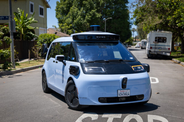 Waymo пропонує безкоштовні поїздки в Каліфорнії завдяки регуляторній особливості 1