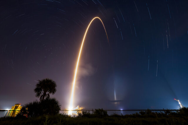 Космодром SpaceX припиняє запуск ракет до кінця року 1