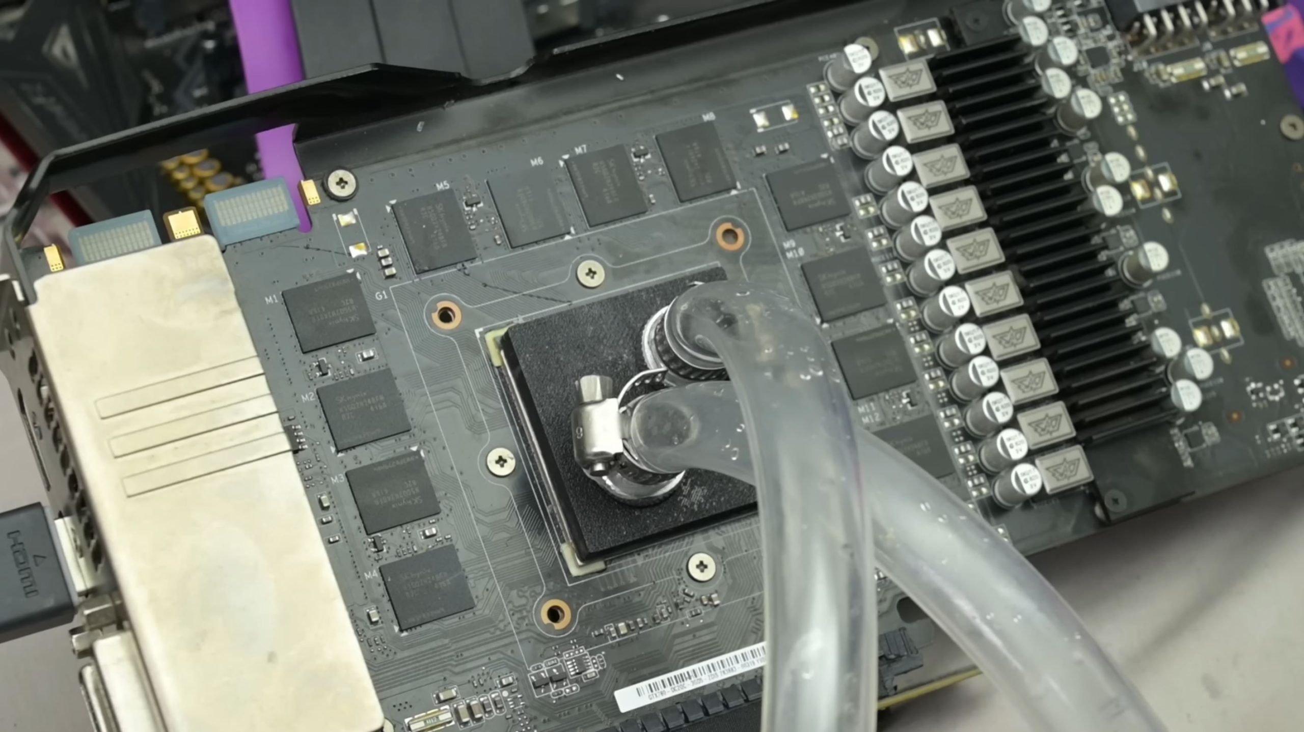 Моддер залив водою чіп RTX 2060, знизивши температуру з 70°C до вражаючих 28°C 3