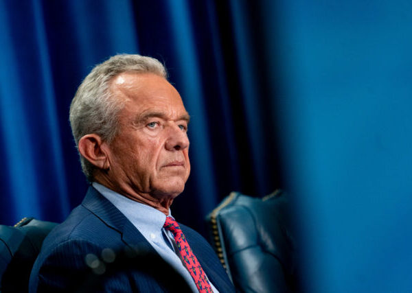 RFK Jr. закликає до заборони вакцин після двох смертей від кору