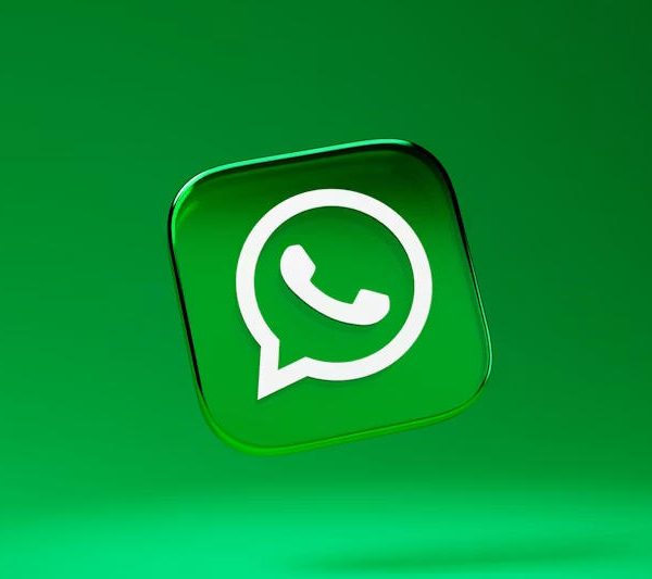 У ChatGPT з’явиться генератор стікерів для WhatsApp