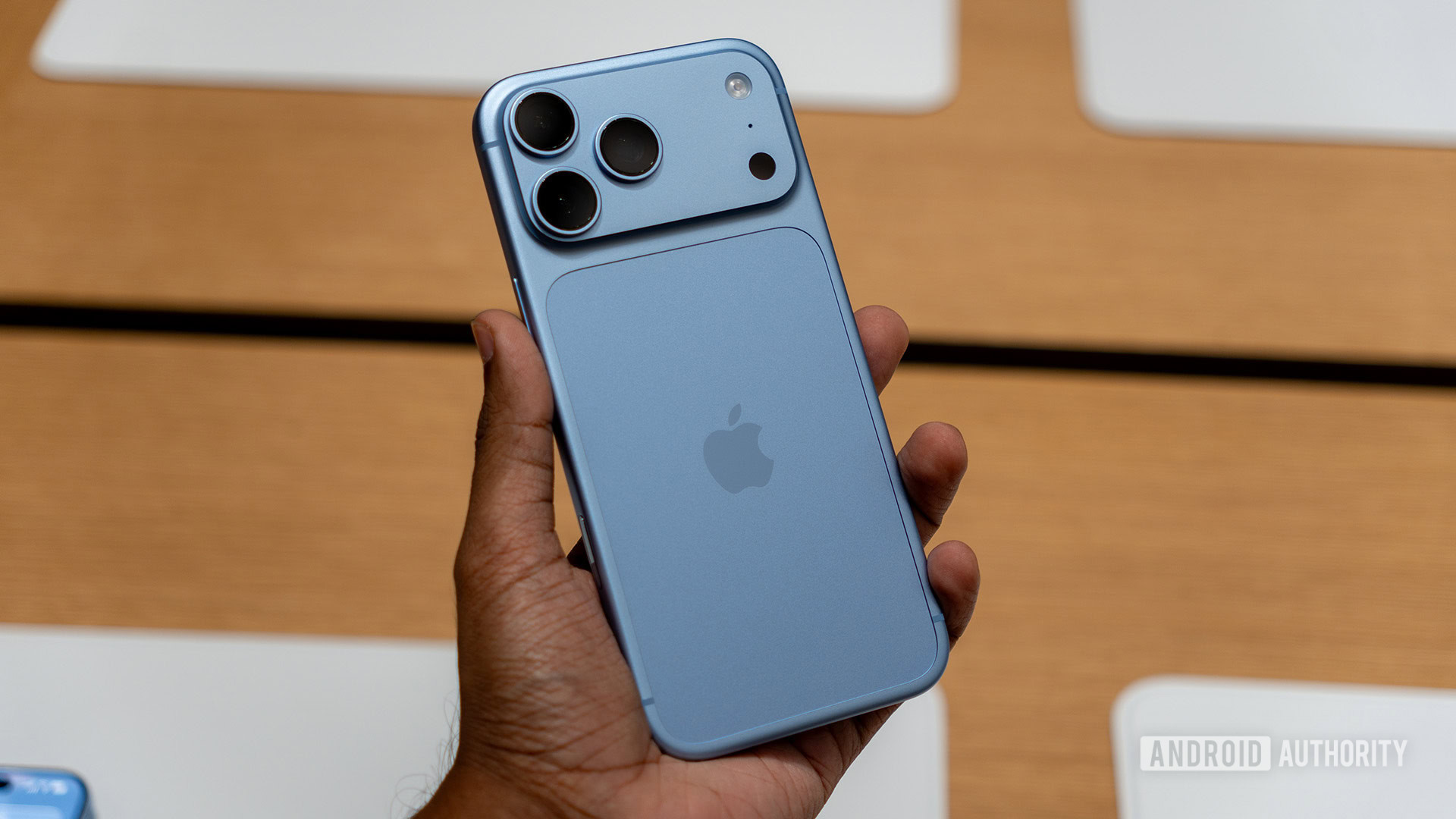 Apple спонукає Android-смартфони отримати потужніші батареї 1
