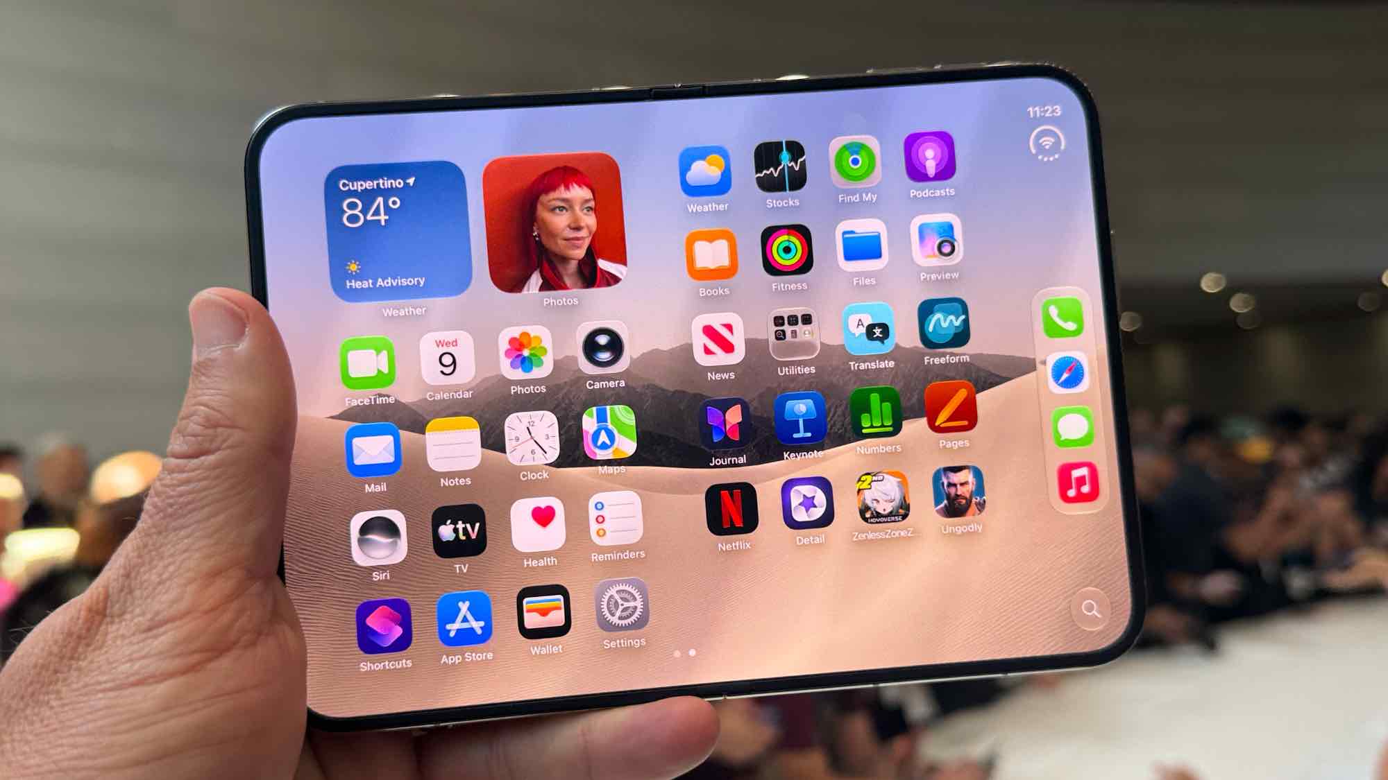 Apple представила iPhone Duo, кинувши виклик конкурентам 4