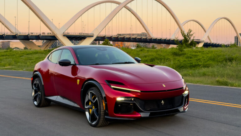 Ferrari Purosangue: Не все те позашляховик, що має високий кліренс 10