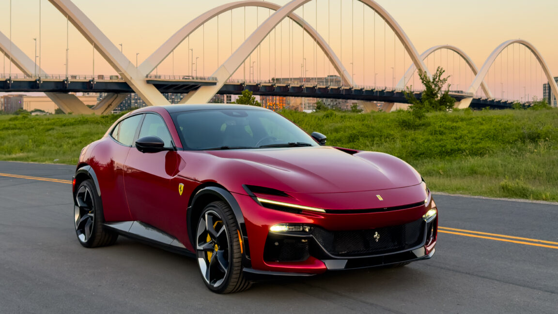 Ferrari Purosangue: Не все те позашляховик, що має високий кліренс 1
