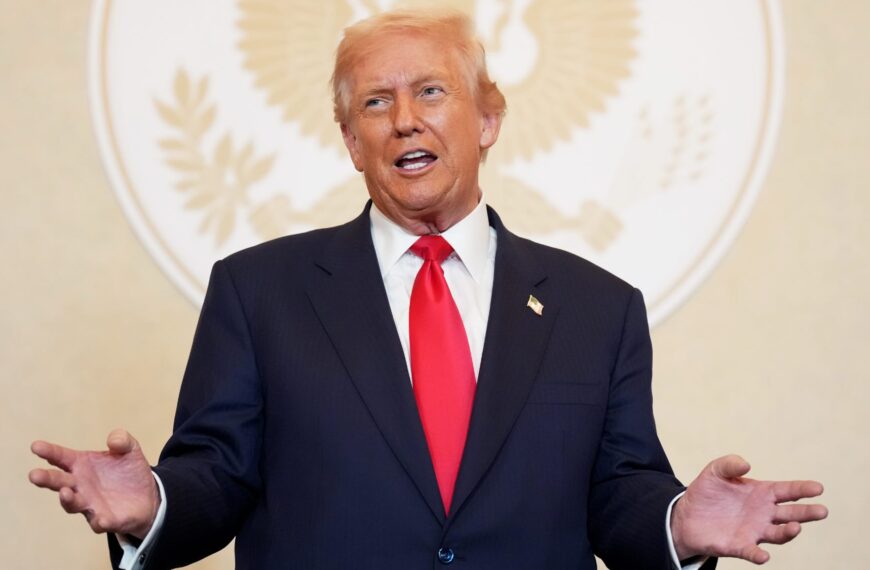 Трамп пропонує перейменувати ШІ на “Суперінтелект”, але це не те, що означає цей термін