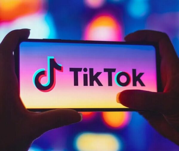 TikTok обмежить облікові записи державних ЗМІ росії та Китаю
