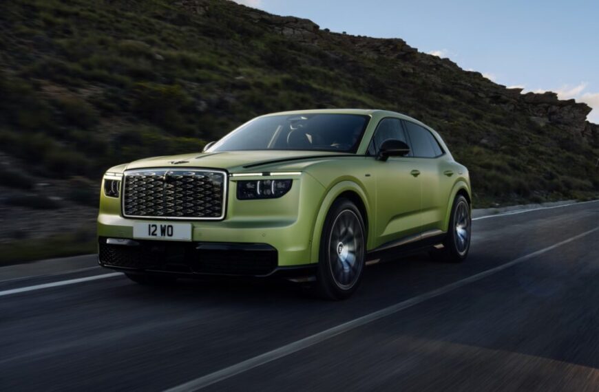Головна 19 Bentley презентував Torcal — свій перший повністю електричний автомобіль