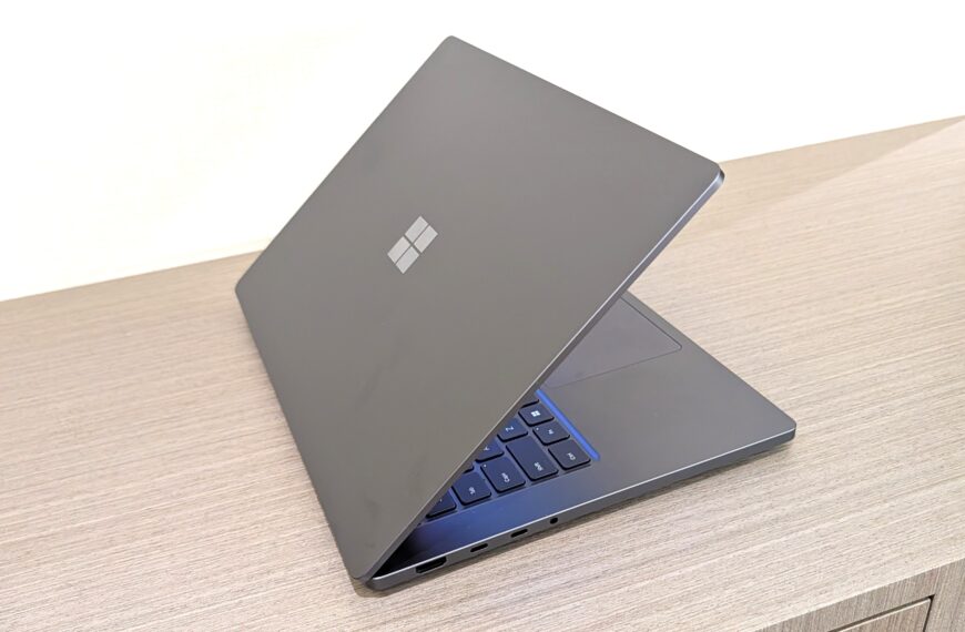 Microsoft має два тижні, щоб підготувати презентацію Surface, яка не стане ганьбою