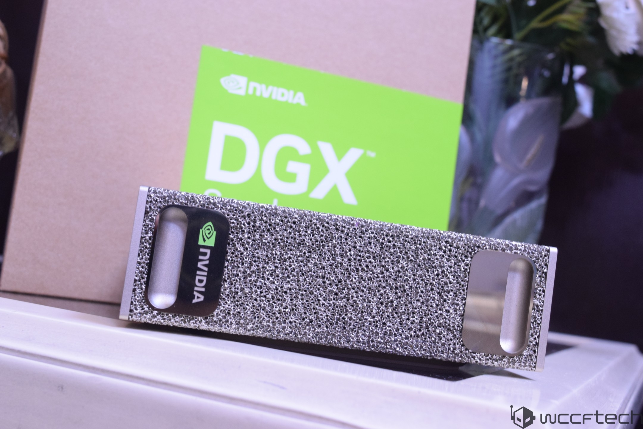 NVIDIA DGX Spark: майбутнє обчислень зі штучним інтелектом у компактних корпусах 4